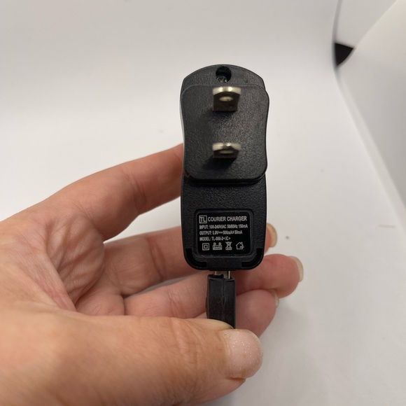 Bluetooth Headphones - Picture 7 of 9